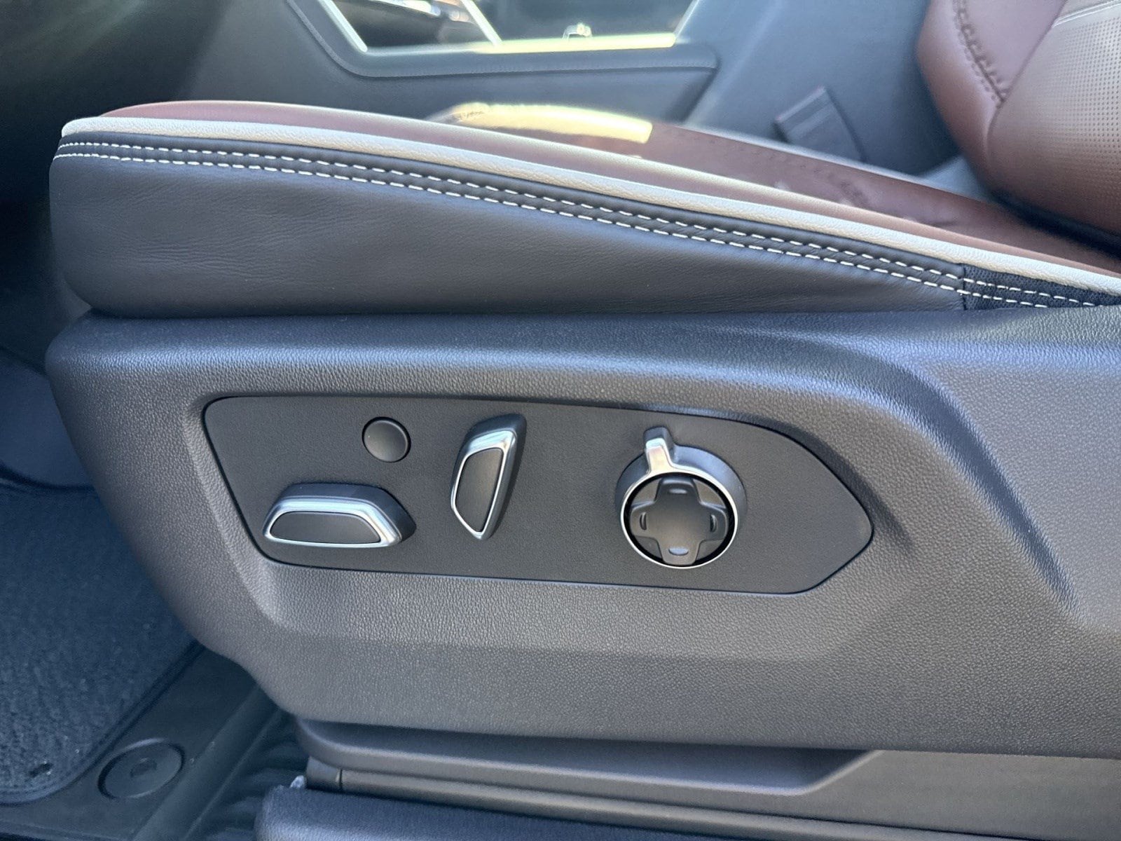 2026 GMC Sierra 2500HD Denali Ultimate - Photo 8