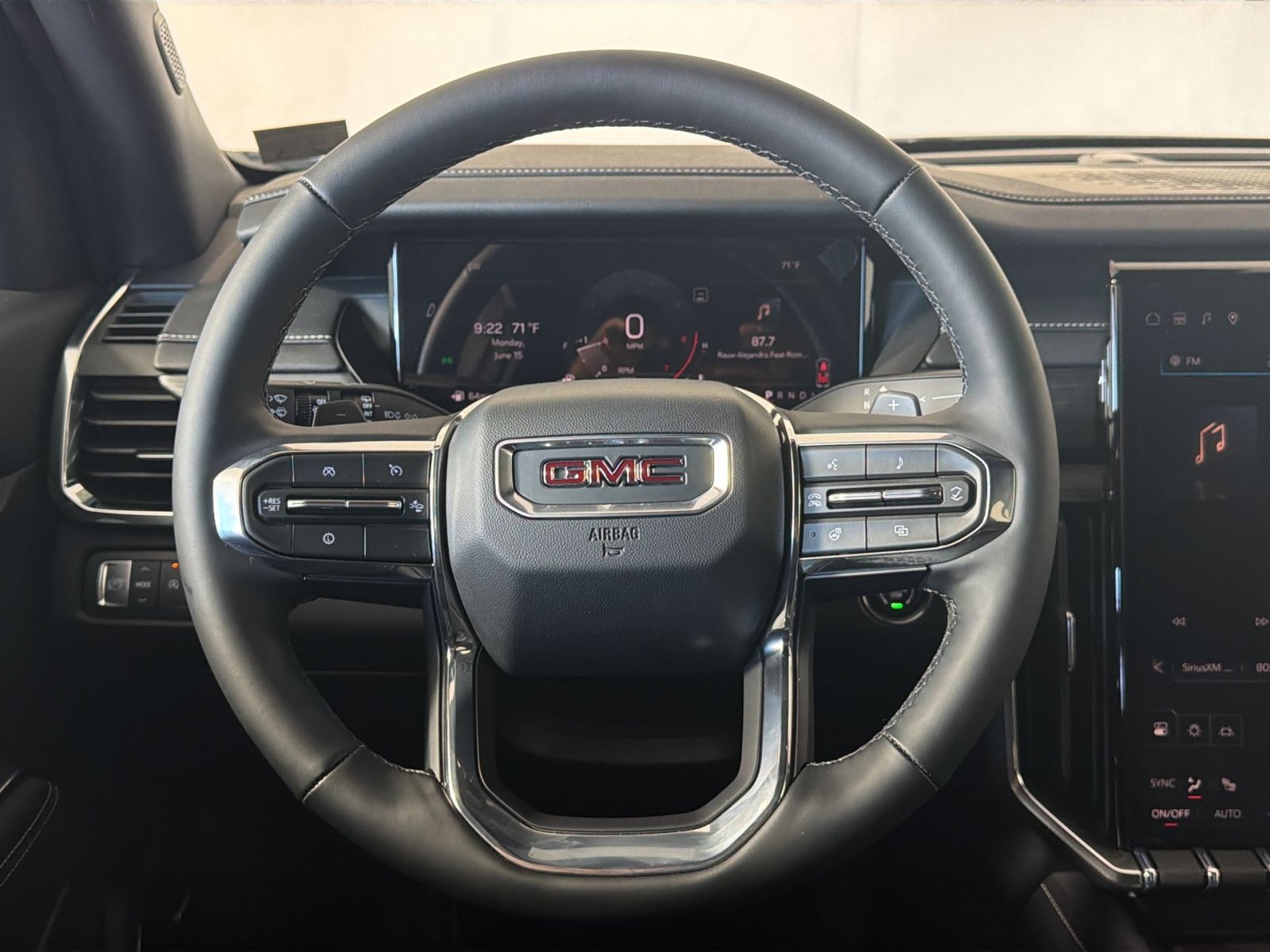 2026 GMC Acadia Elevation - Photo 13