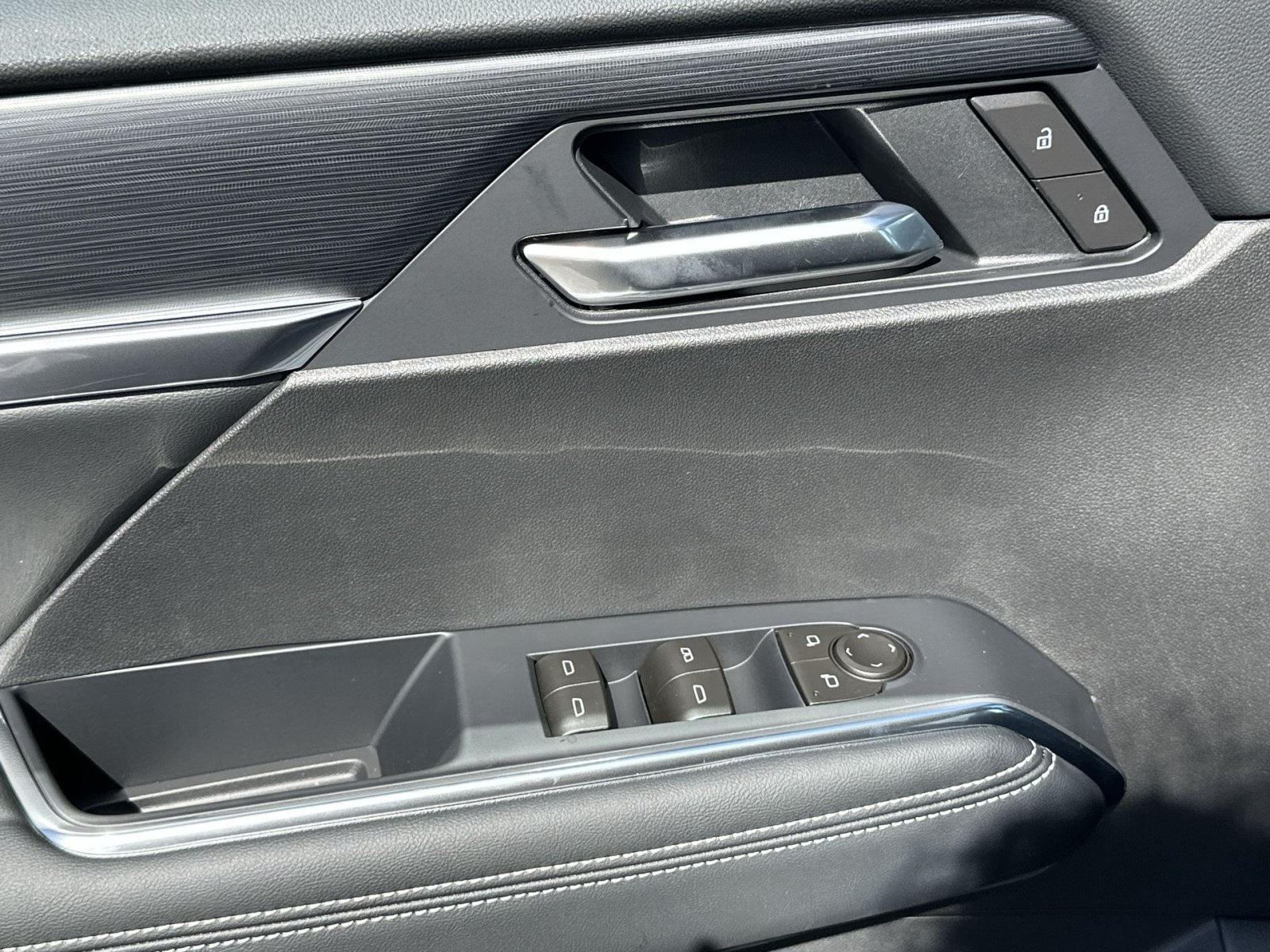 2027 GMC Acadia Elevation - Photo 11