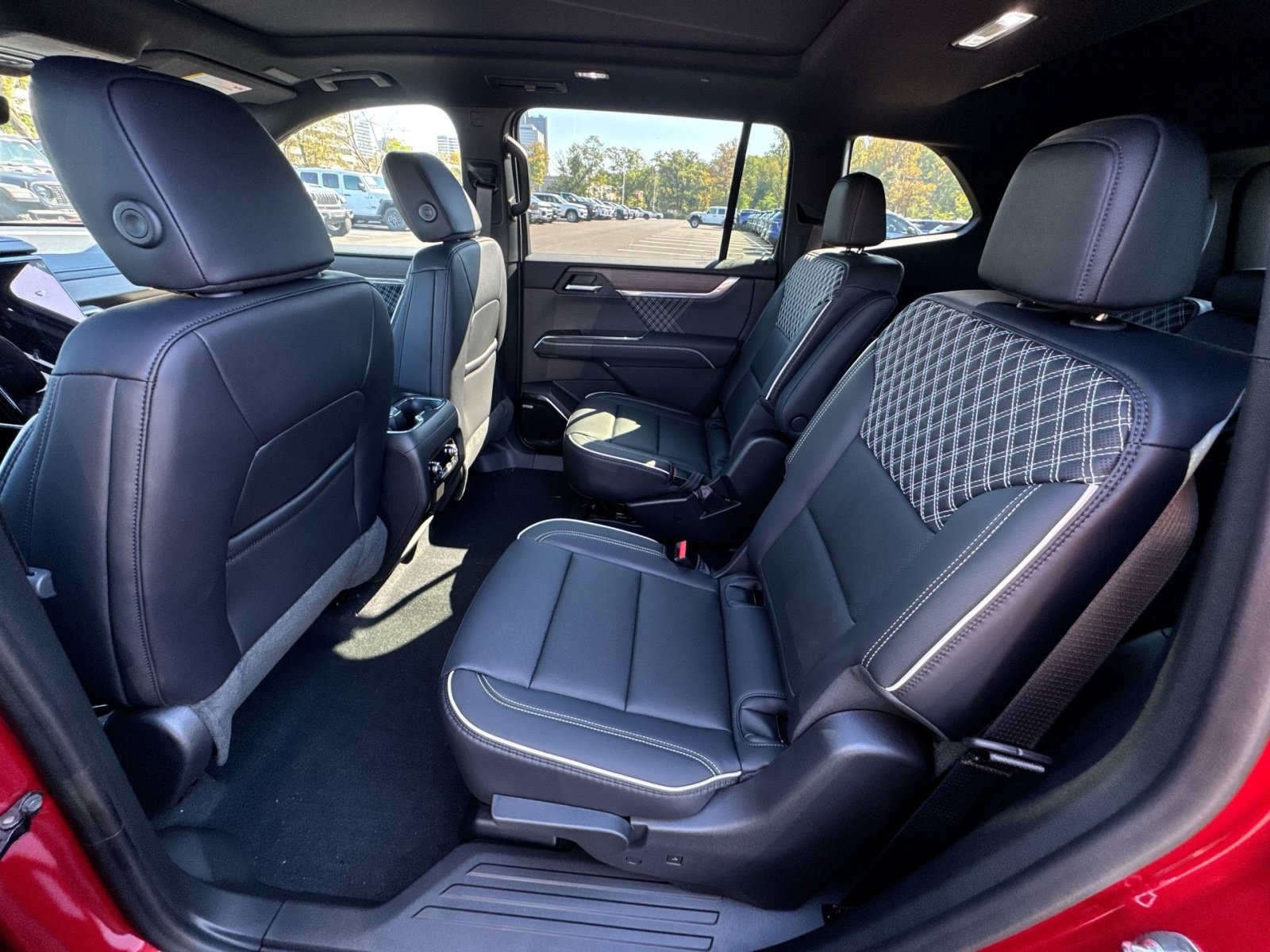 2027 GMC Acadia Denali - Photo 22