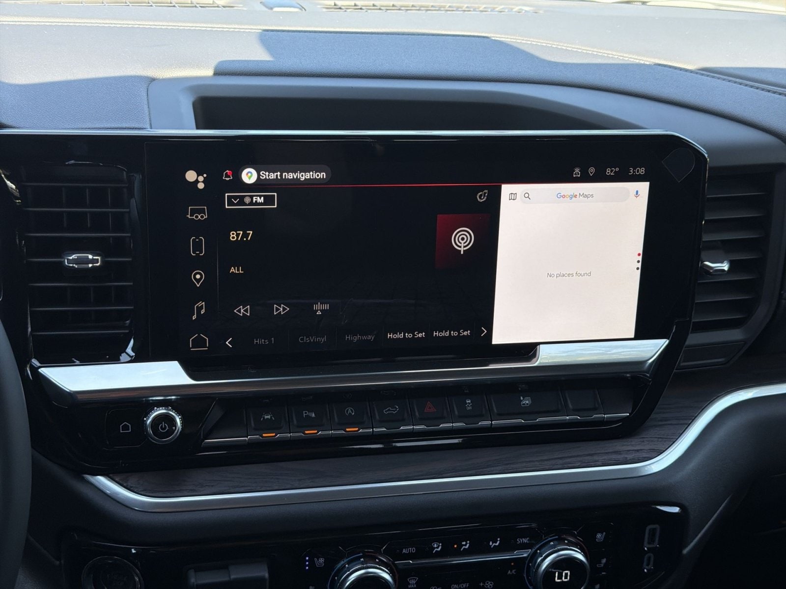 2026 GMC Sierra 1500 SLT - Photo 15