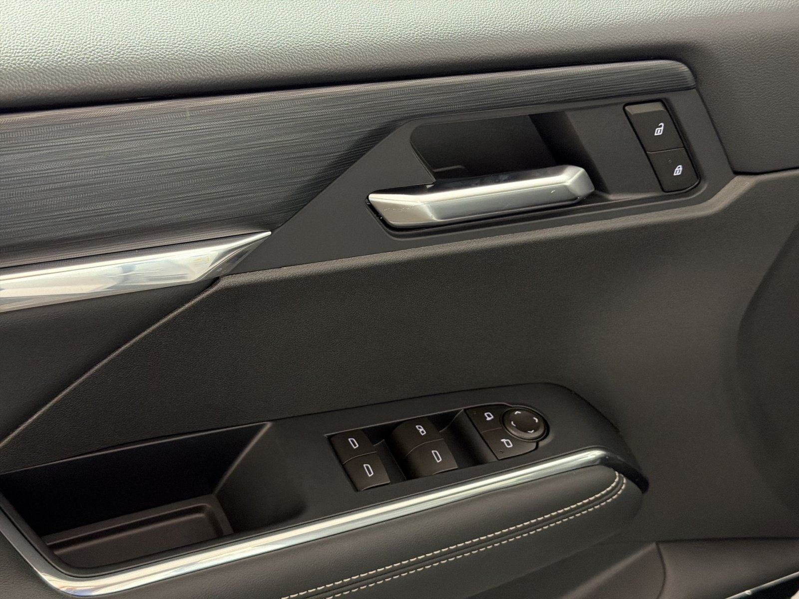 2027 GMC Acadia Elevation - Photo 12