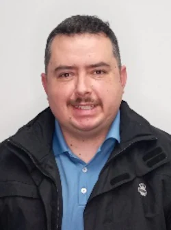 Staff member Jonathan Gomez from ID_54a01b