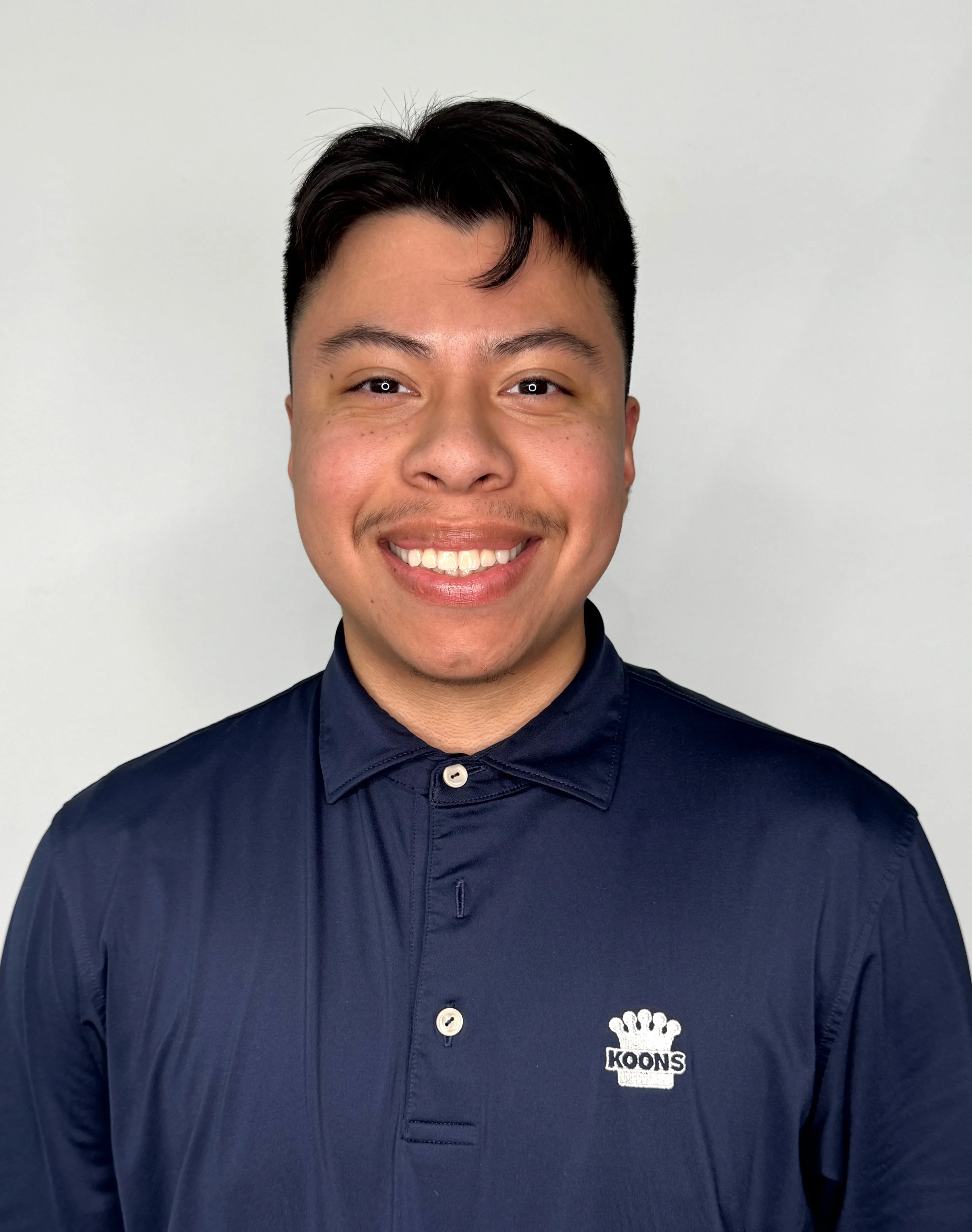 Staff member Isac Gomez from ID_83d469