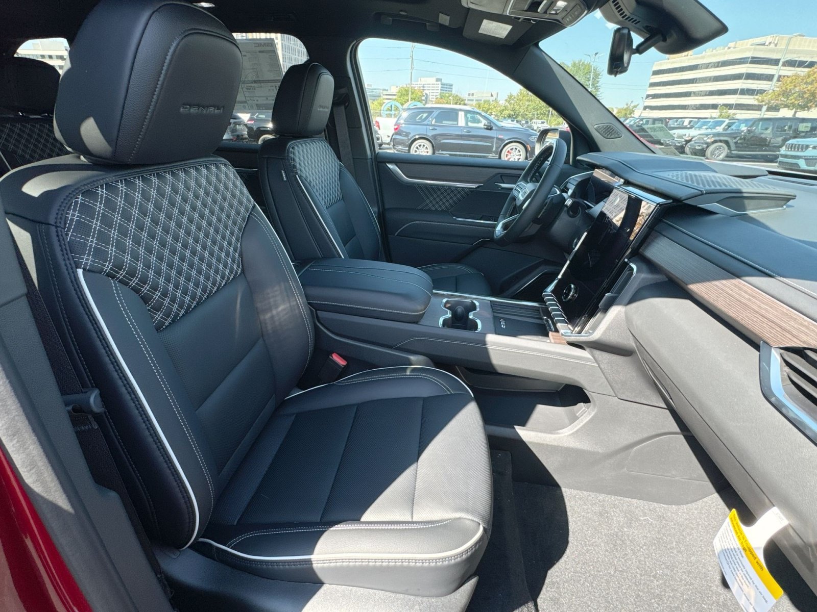 2027 GMC Acadia Denali - Photo 25