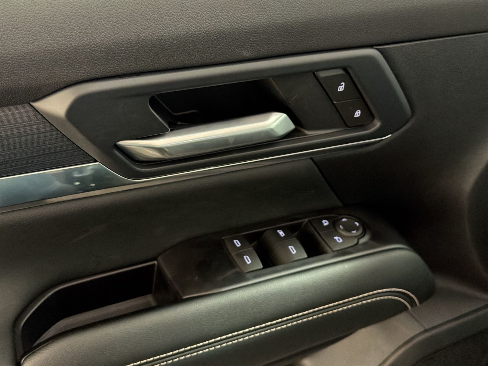 2027 GMC Terrain Elevation - Photo 12