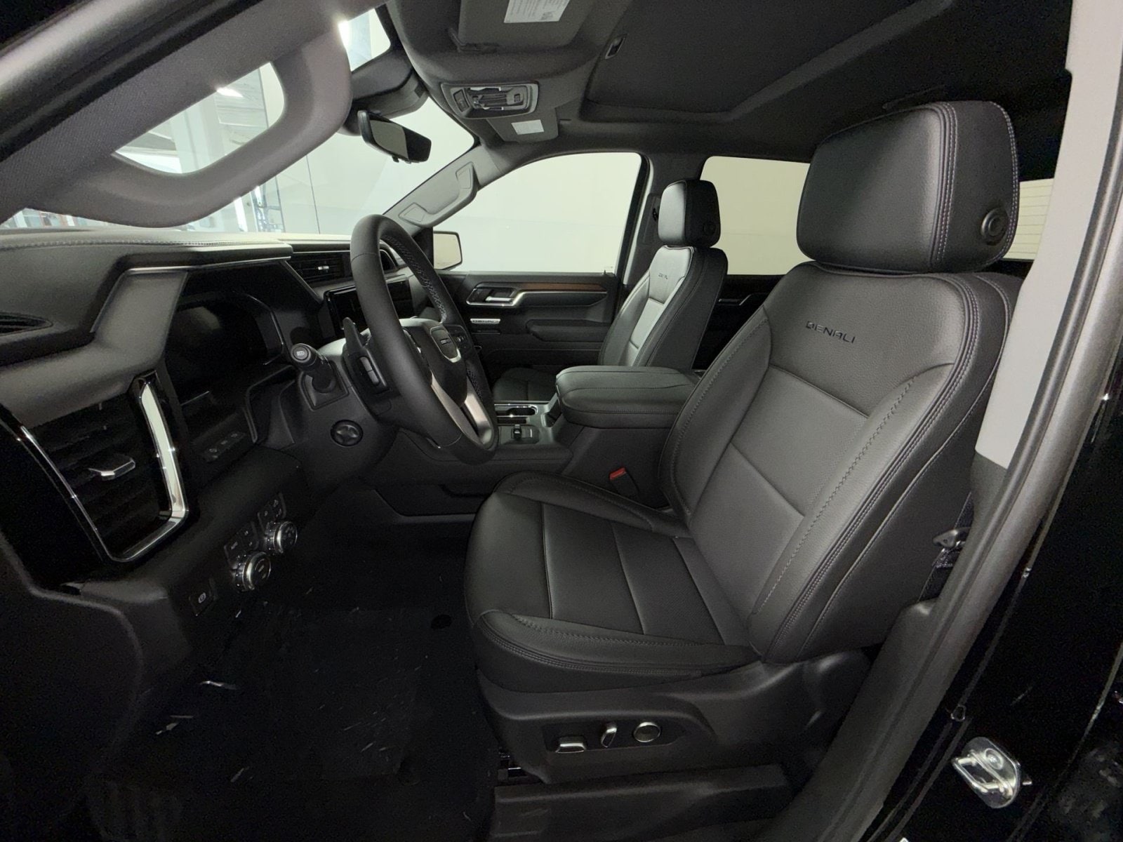 2026 GMC Sierra 1500 Denali - Photo 10