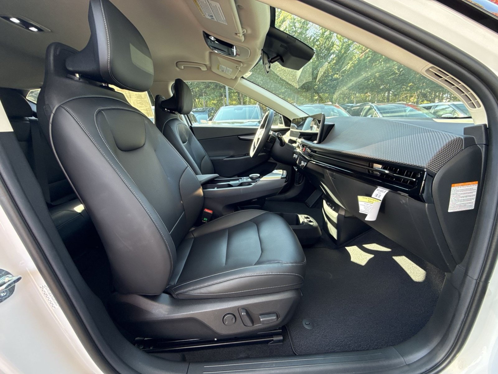 2025 Kia EV6 Wind - Photo 39