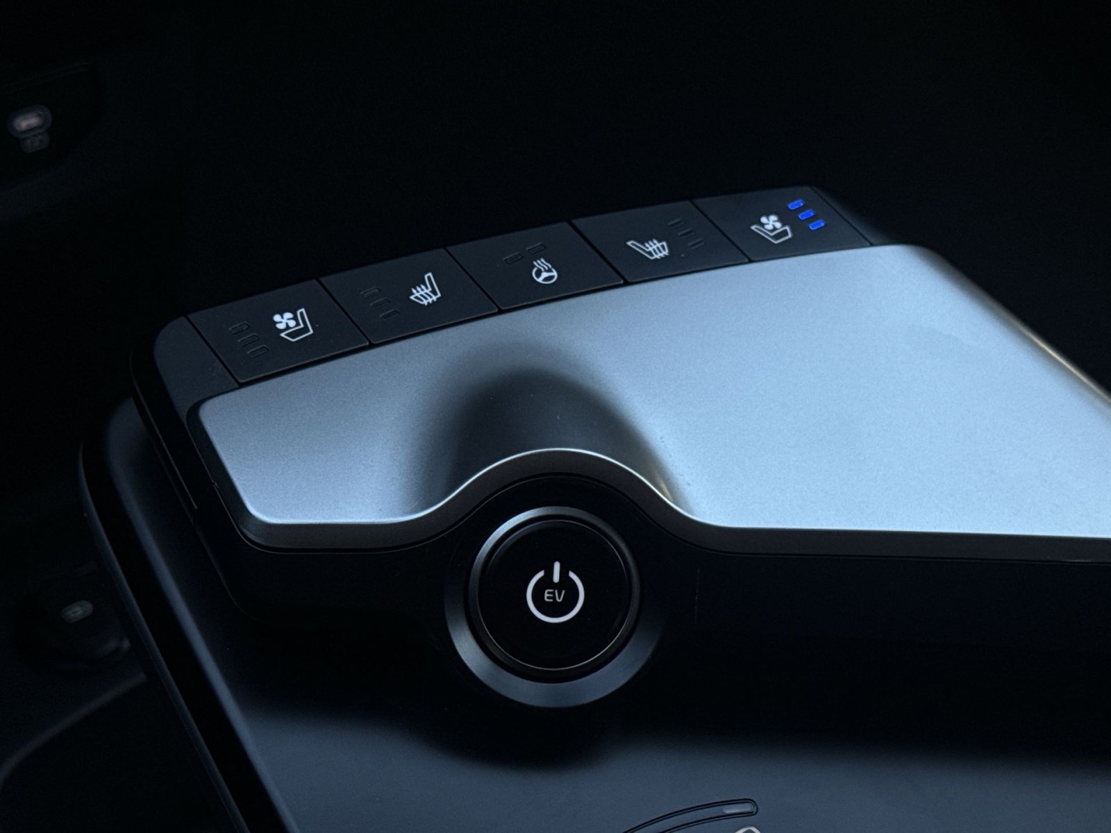 2025 Kia EV6 Wind - Photo 33