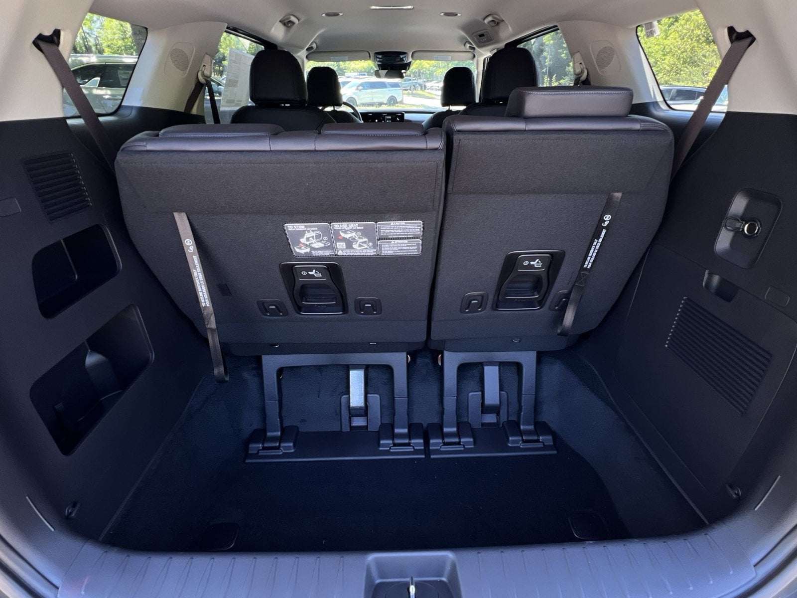 2026 Kia Carnival LXS - Photo 44