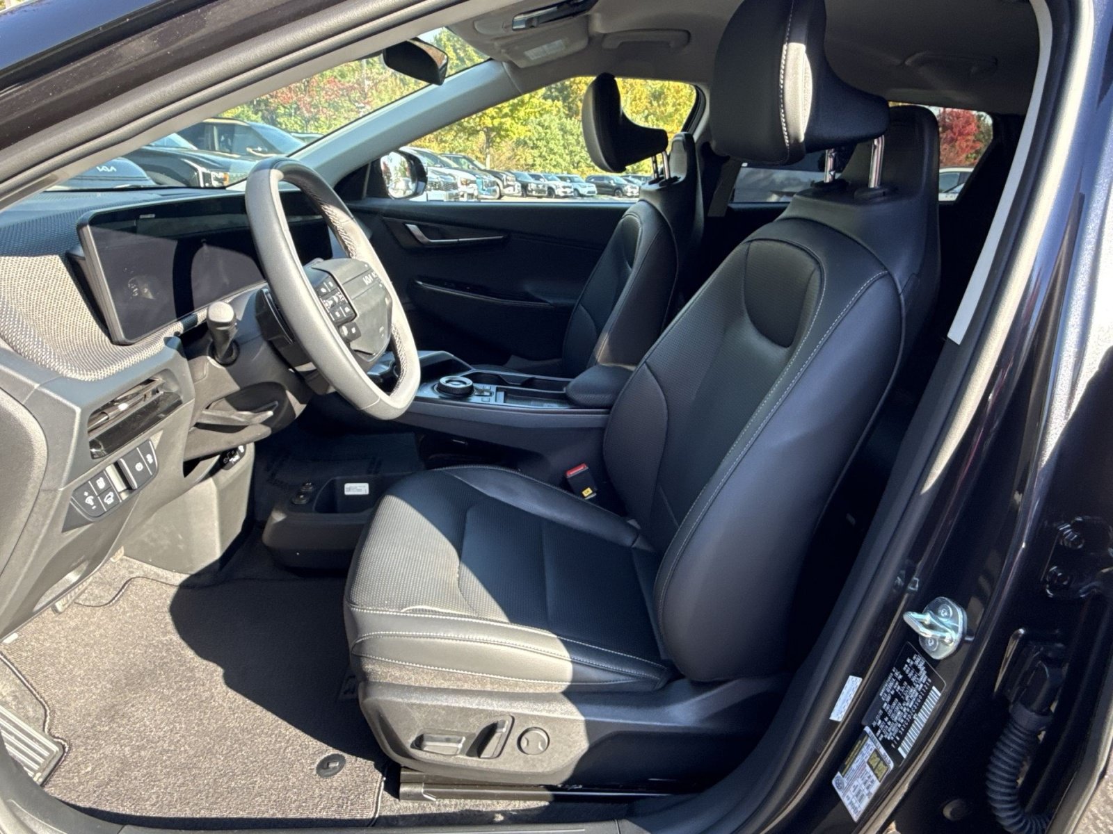 2025 Kia EV6 Wind - Photo 17