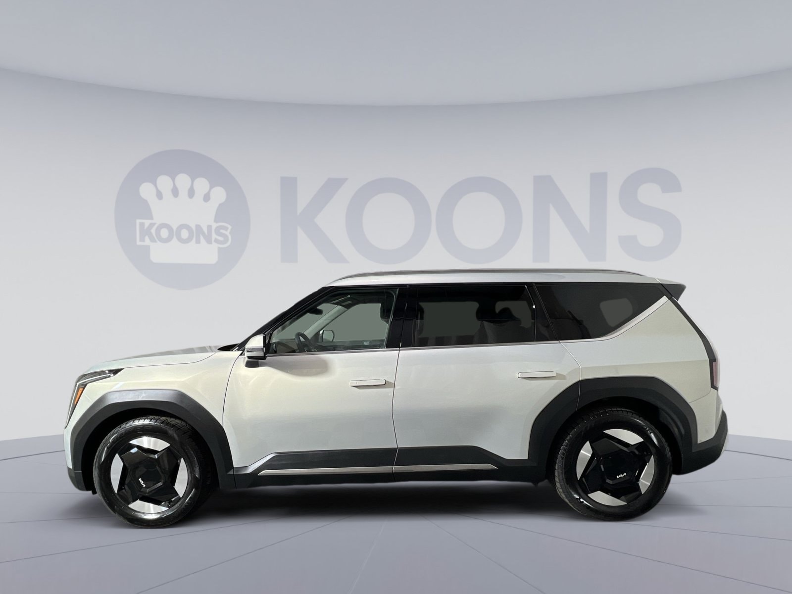 Used 2024 Kia EV9 Wind with VIN KNDAFFS58R6019405 for sale in Woodbridge, VA