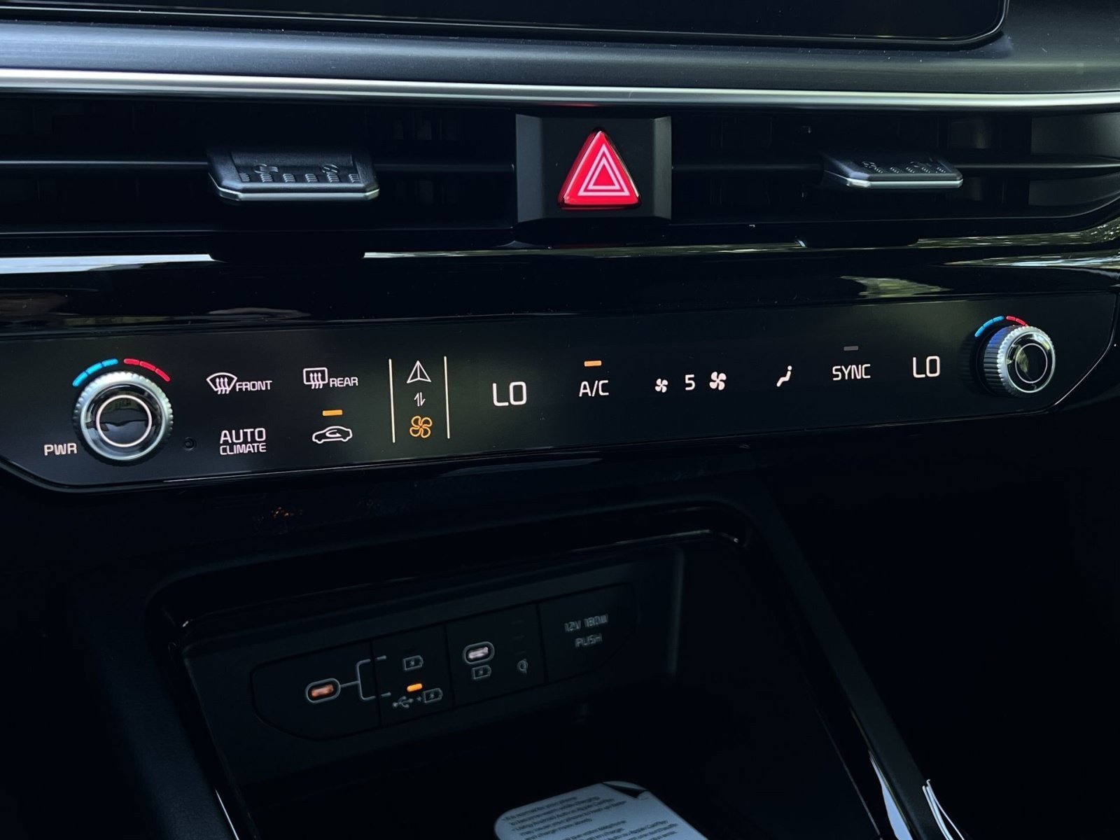 2026 Kia K5 GT-Line - Photo 24