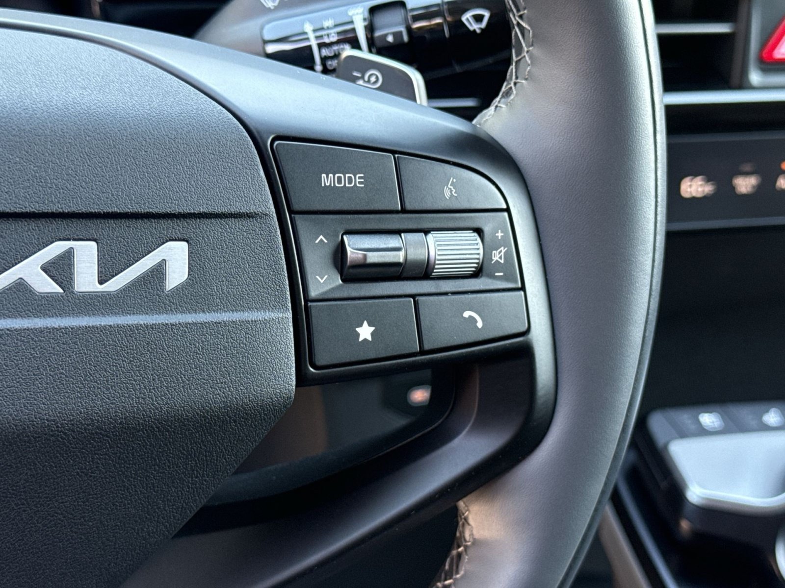 2025 Kia EV6 Wind - Photo 23