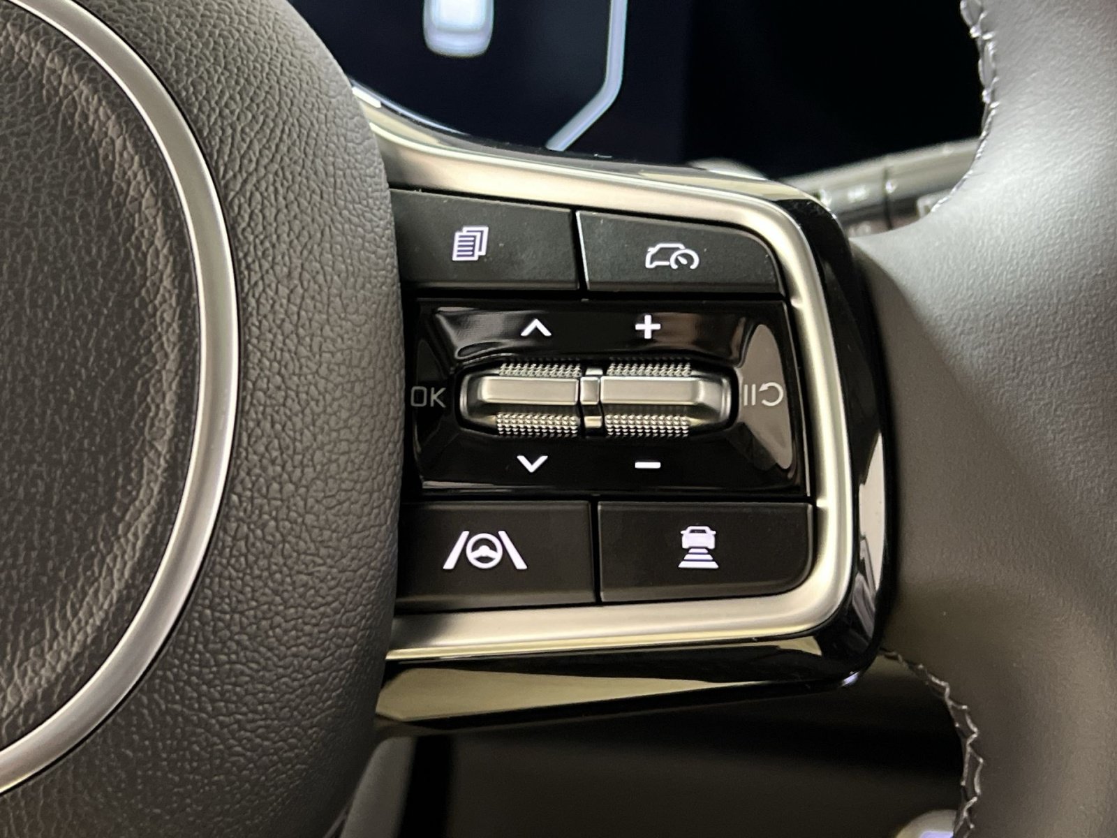 2026 Kia Carnival SX - Photo 29