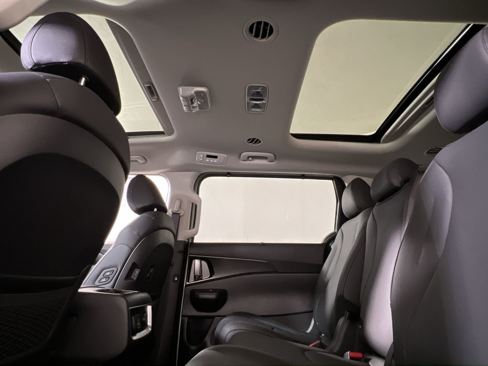 2026 Kia Carnival SX Prestige - Photo 22