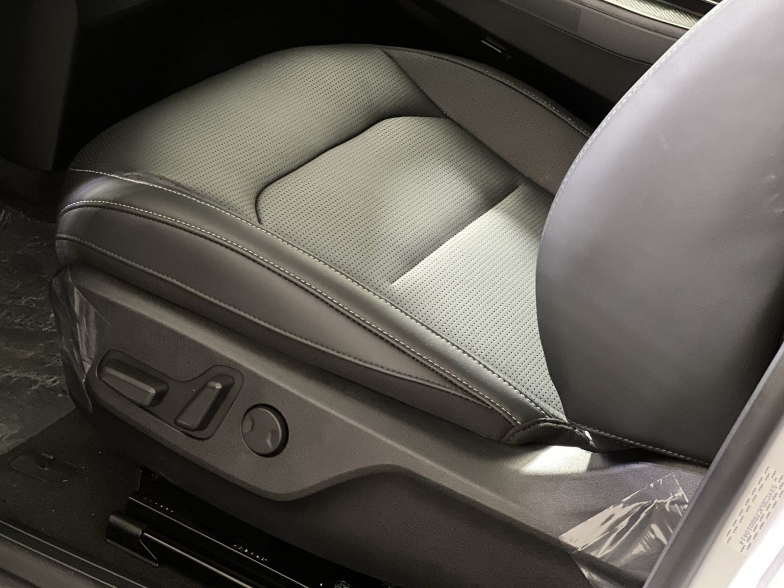 2025 Kia EV6 Wind - Photo 12