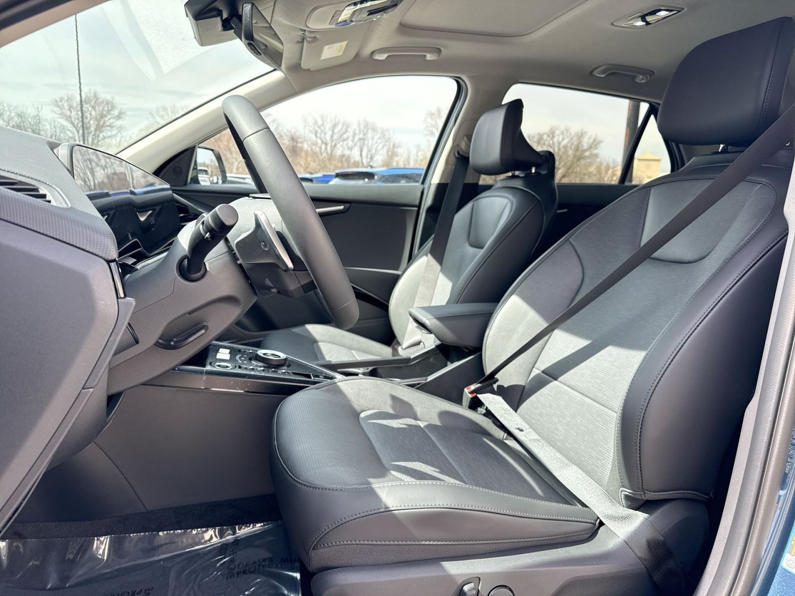 2025 Kia Niro Wave - Photo 13