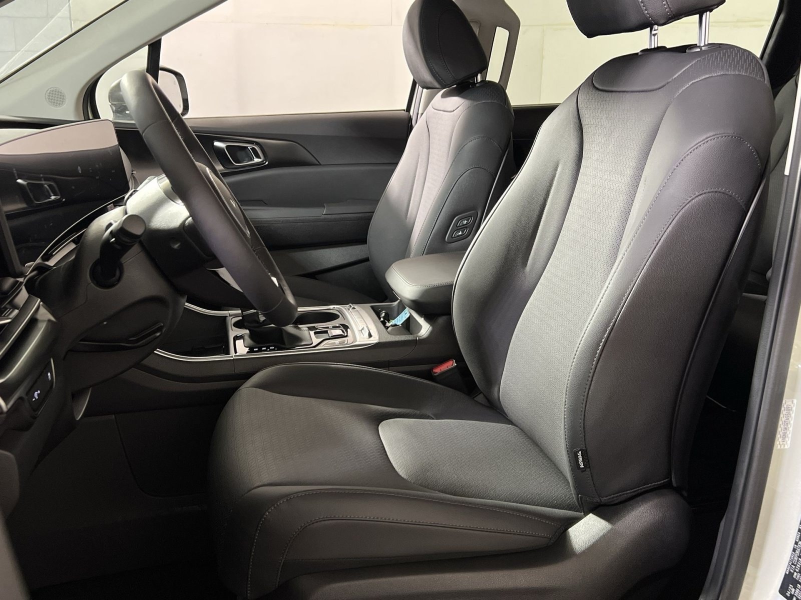 2026 Kia Carnival SX Prestige - Photo 11