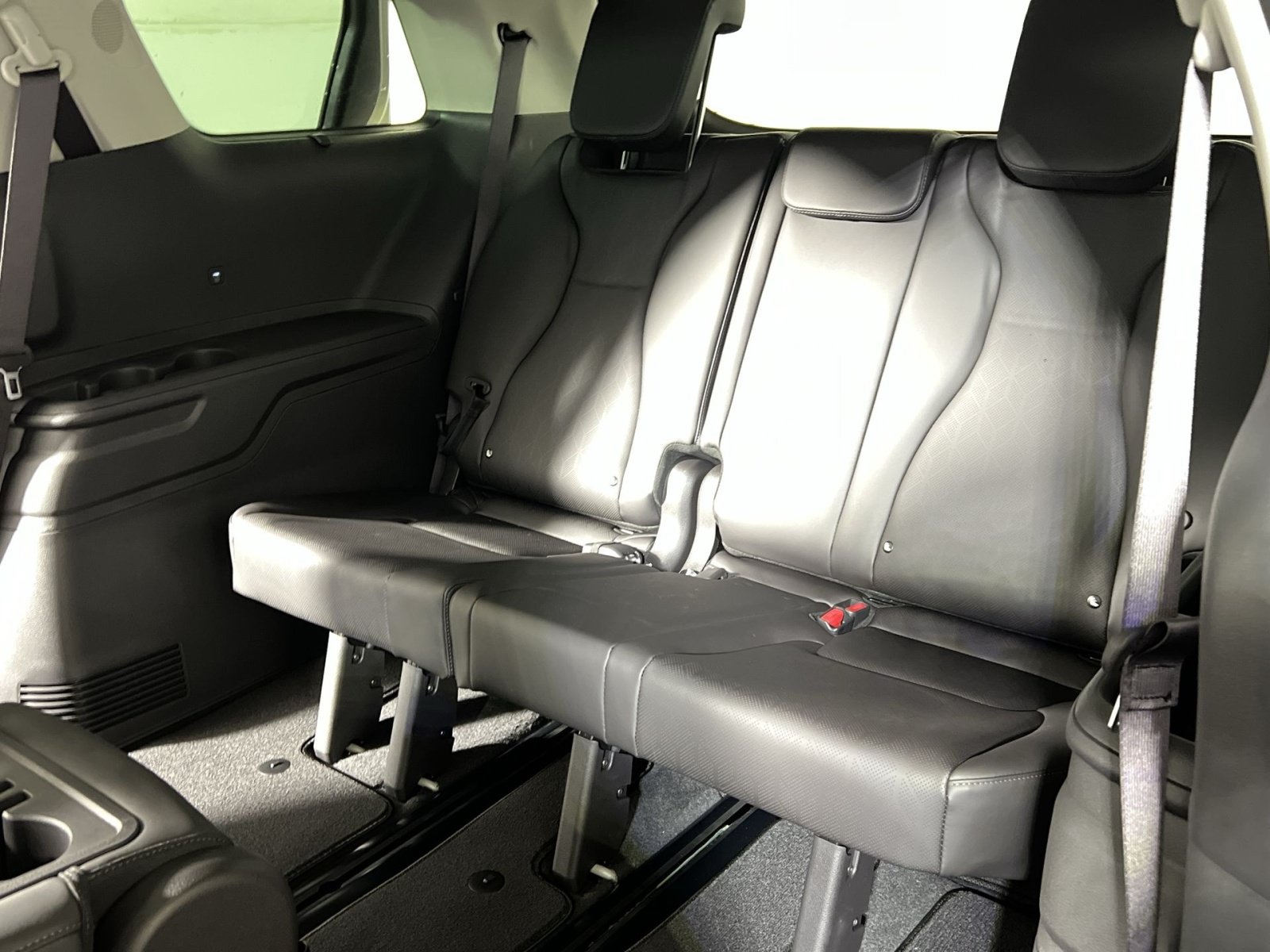 2026 Kia Carnival SX - Photo 24