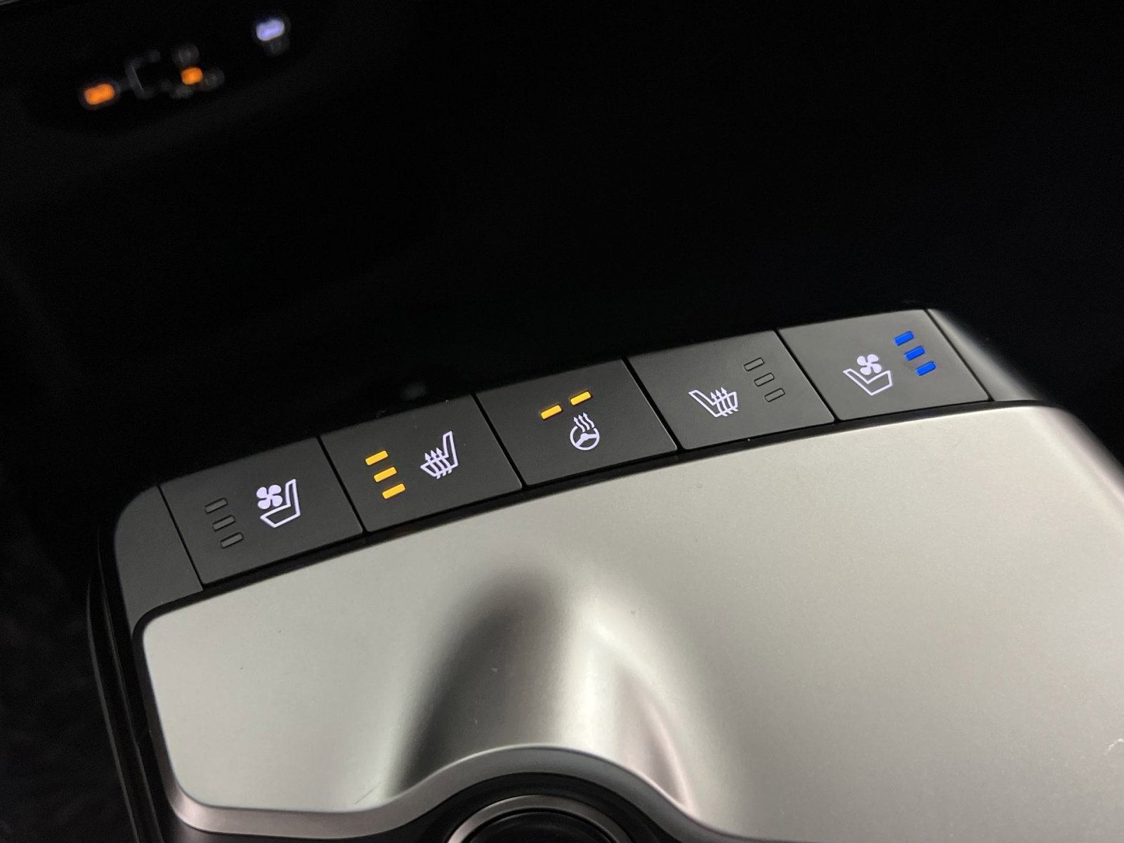 2025 Kia EV6 Wind - Photo 34