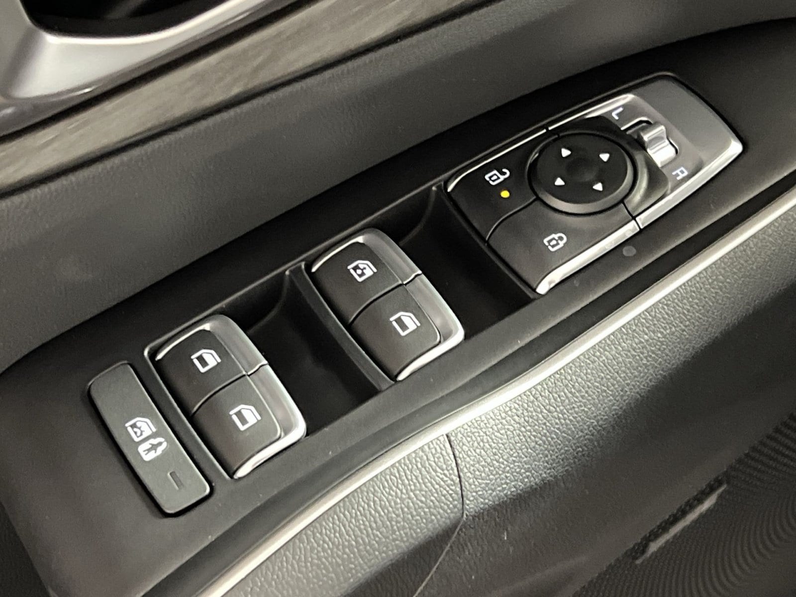 2026 Kia Sorento X-Line EX - Photo 13