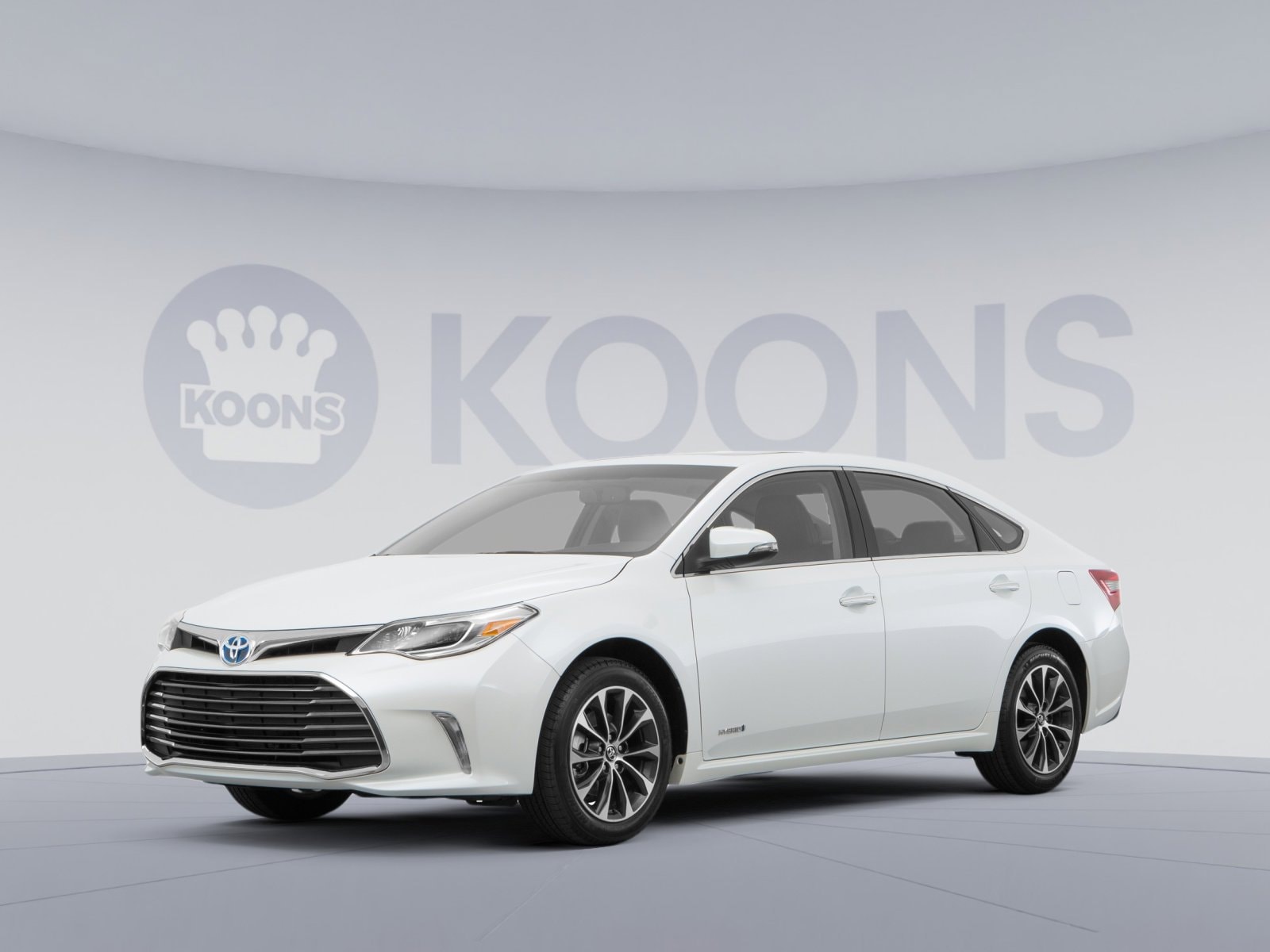2016 Toyota Avalon Limited Hybrid's photo