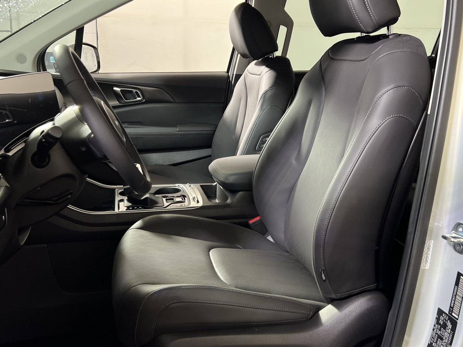 2026 Kia Carnival SX - Photo 11