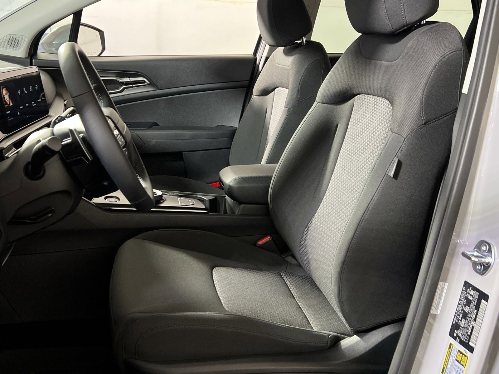 2026 Kia Sportage S Hybrid - Photo 11
