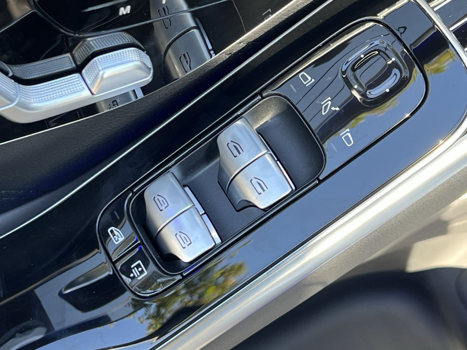 2026 Mercedes-Benz S-Class AMG S 63 - Photo 13
