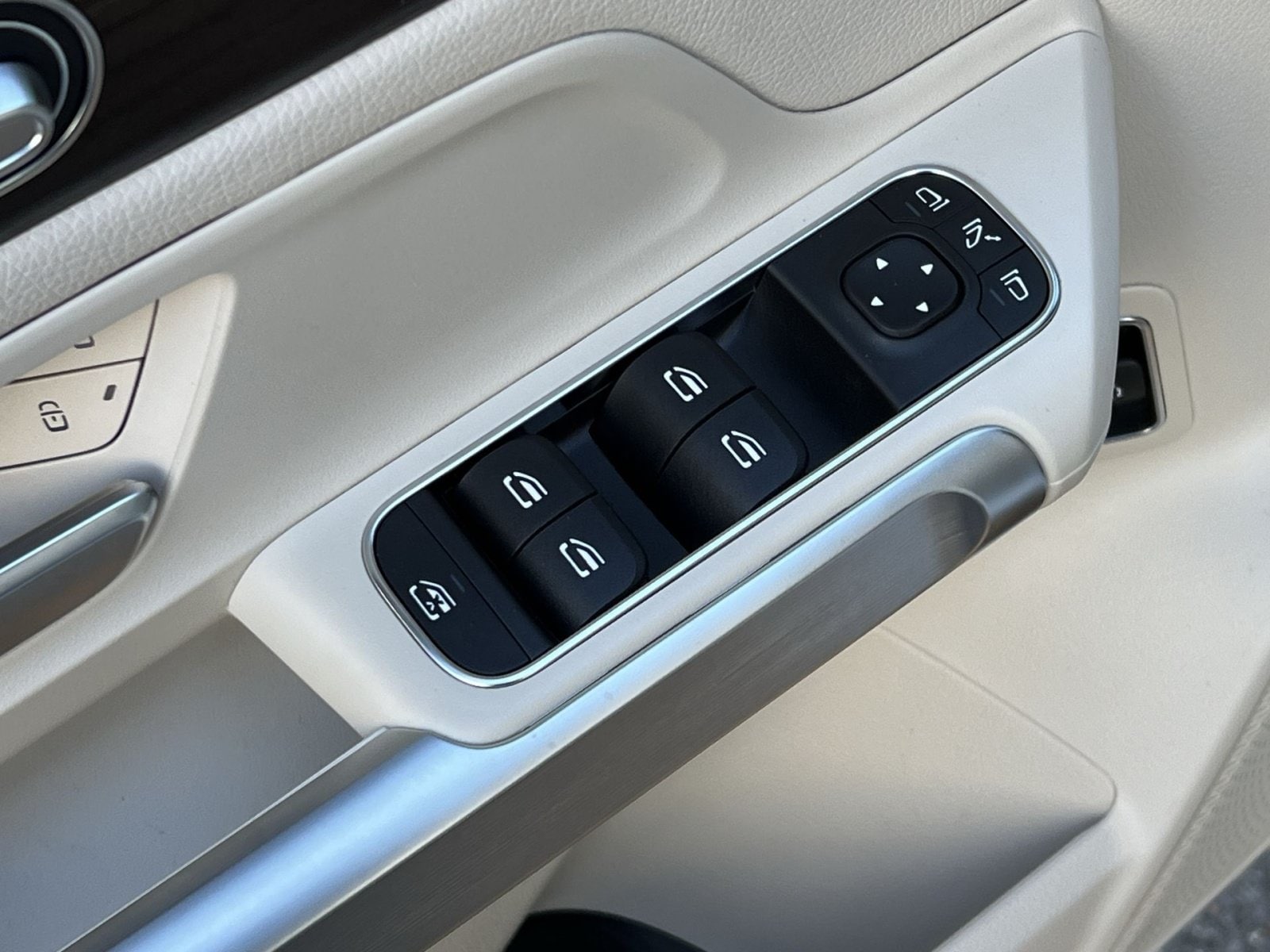 2026 Mercedes-Benz GLB GLB 250 - Photo 13