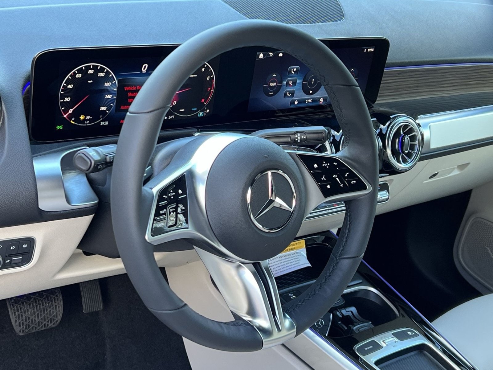 2026 Mercedes-Benz GLB GLB 250 - Photo 14
