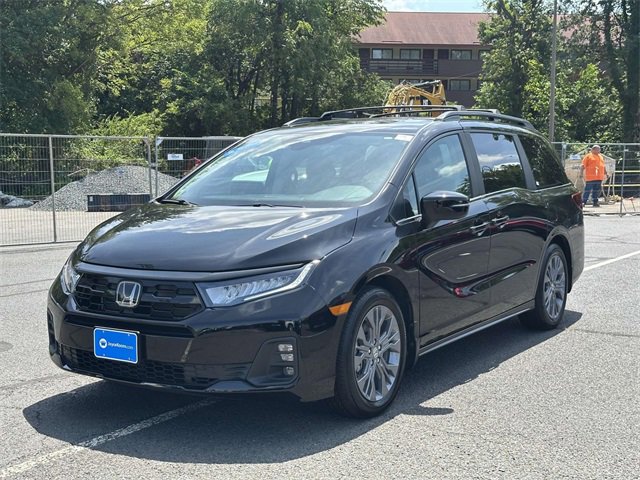 2025 Honda Odyssey Touring photo 4