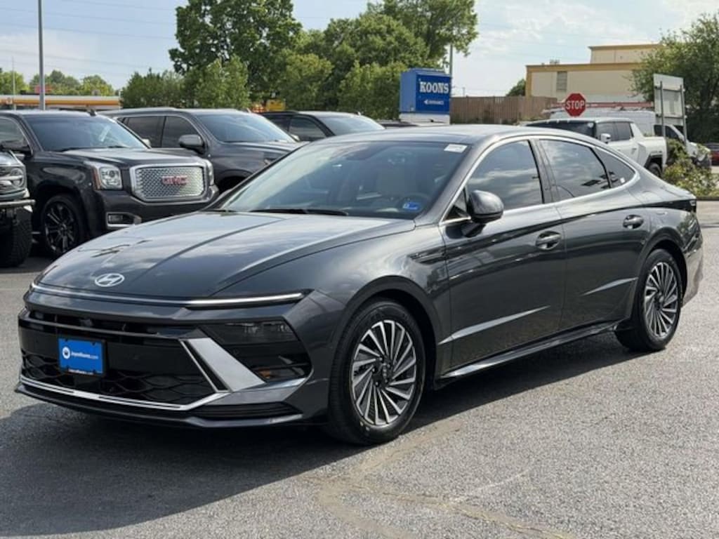 Used 2025 Hyundai Sonata Hybrid Limited Sedan