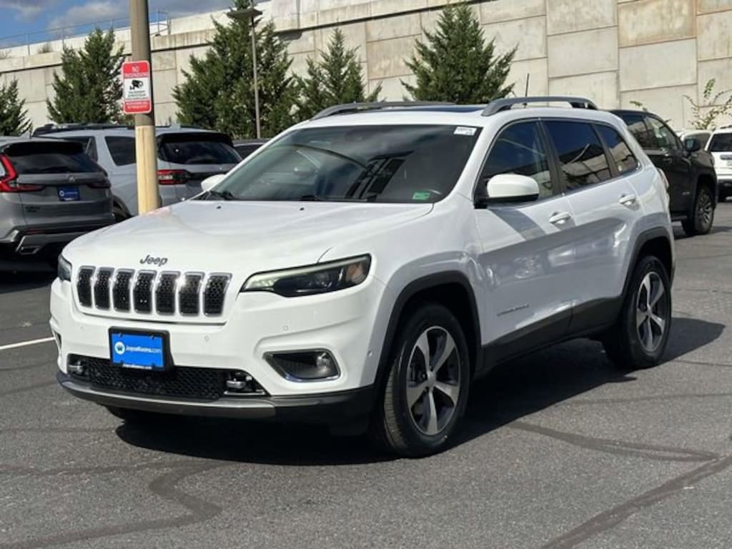Used 2021 Jeep Cherokee Limited SUV