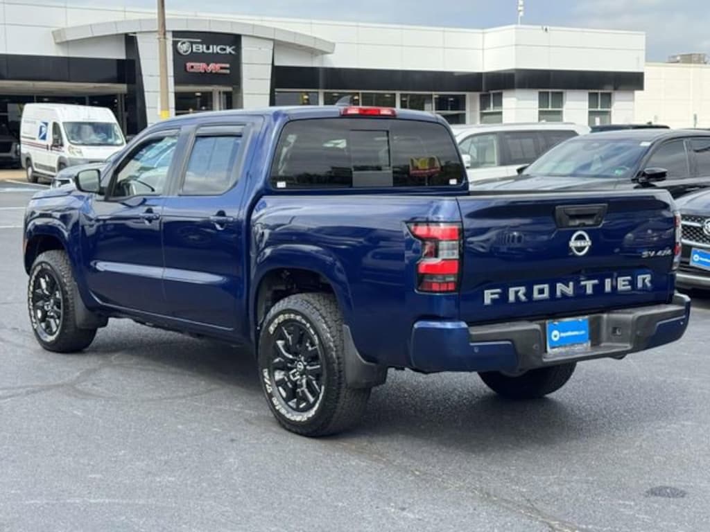 Used 2023 Nissan Frontier SV Truck Crew Cab