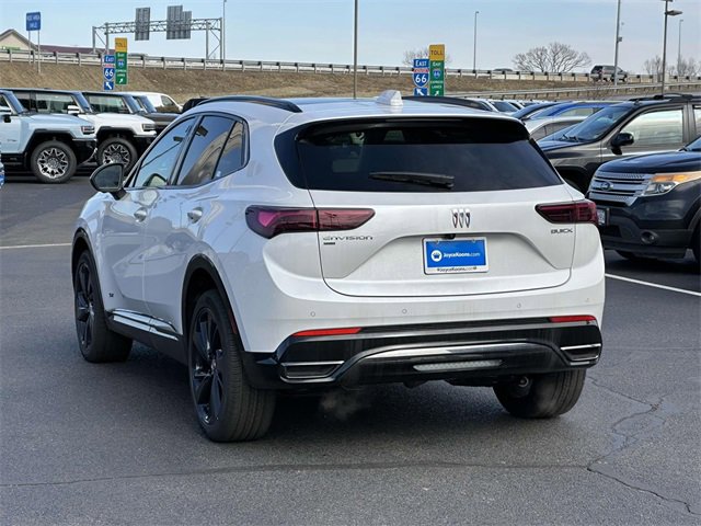 2025 Buick Envision Sport Touring photo 3