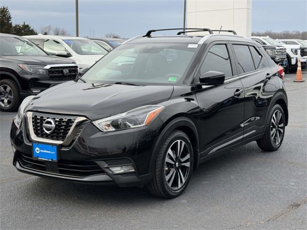 Used 2020 Nissan Kicks SR SUV