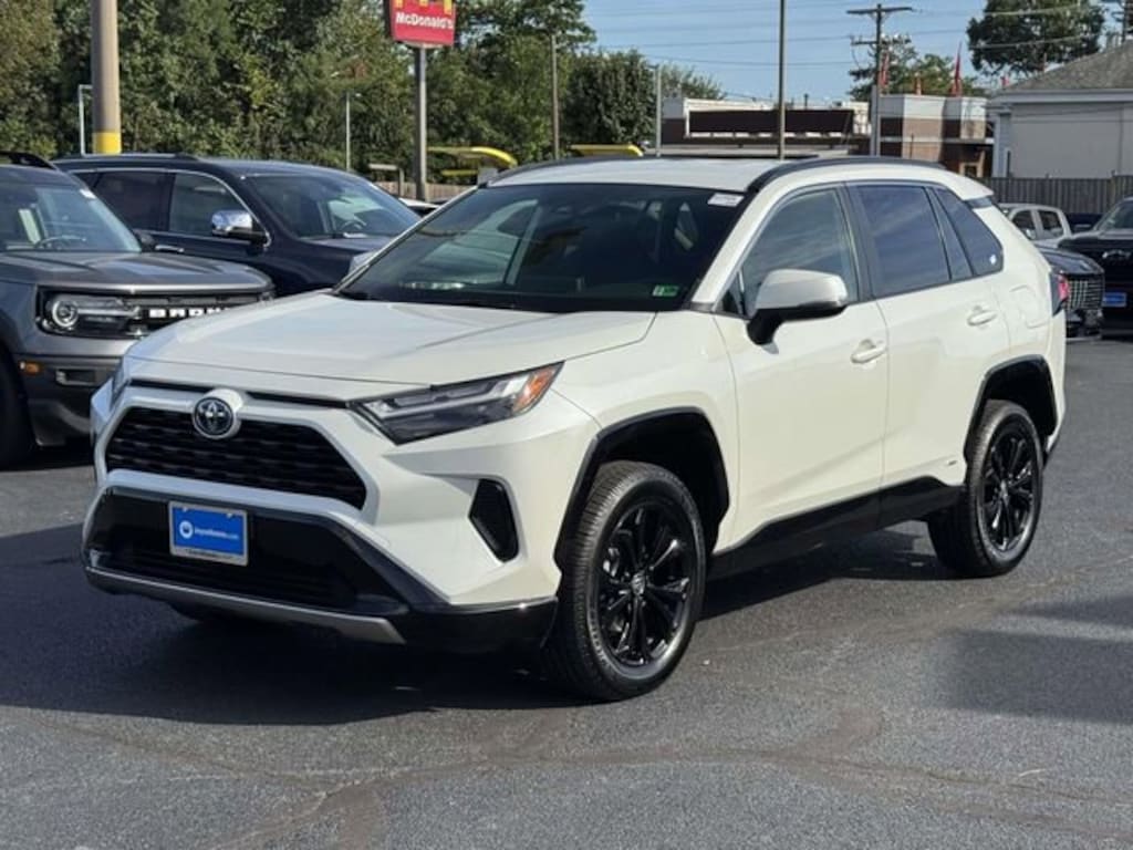 Used 2022 Toyota RAV4 Hybrid SE SUV