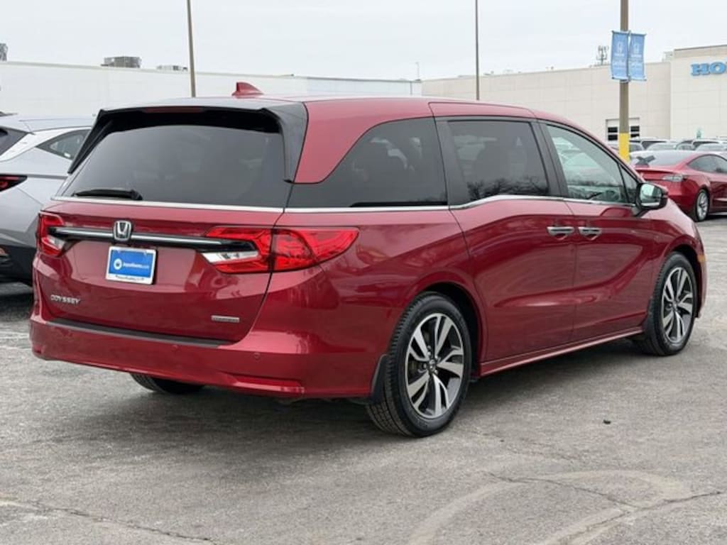 Used 2022 Honda Odyssey Touring Van