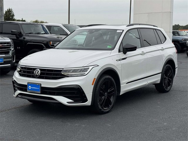2022 Volkswagen Tiguan SE R-Line Black photo 3