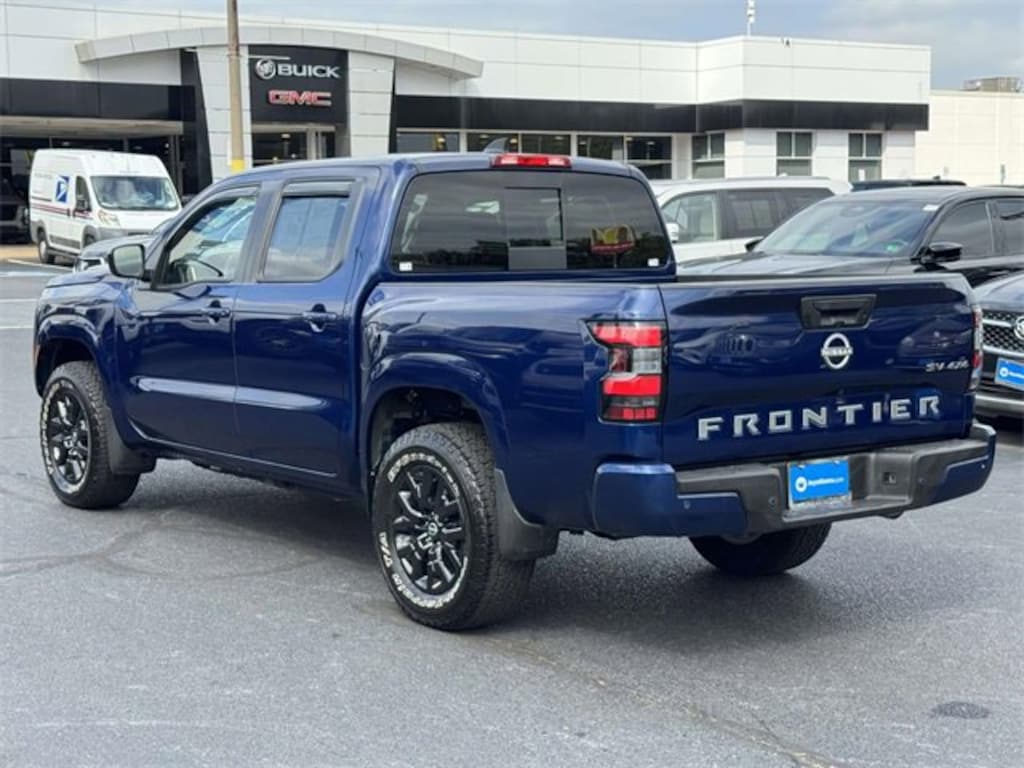 Used 2023 Nissan Frontier SV Truck Crew Cab