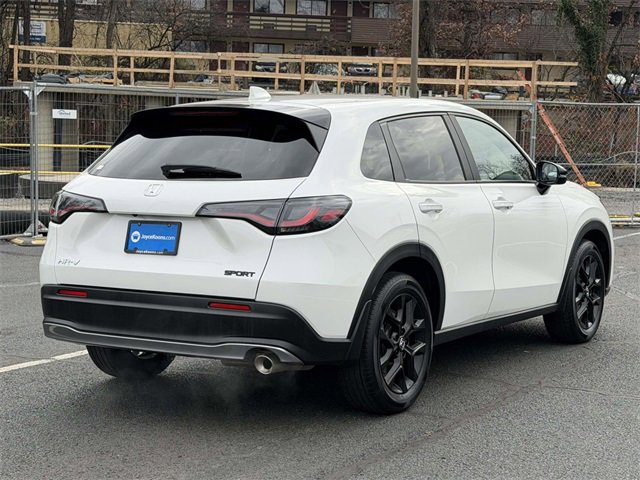 2025 Honda HR-V Sport photo 2