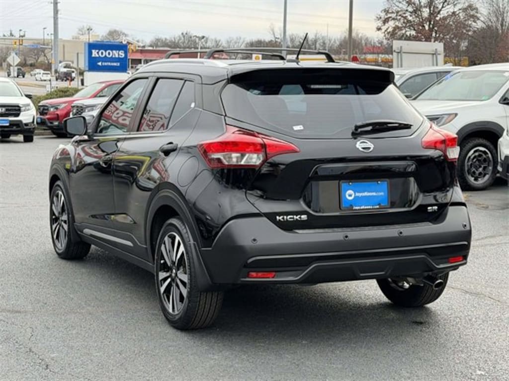 Used 2020 Nissan Kicks SR SUV