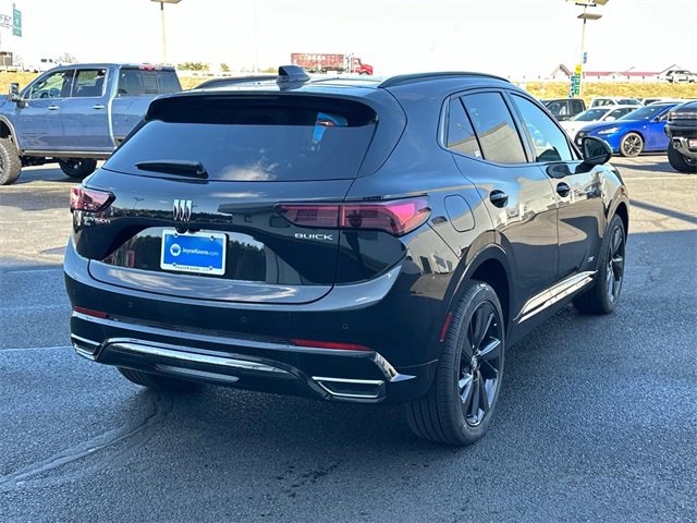 2025 Buick Envision Sport Touring photo 2