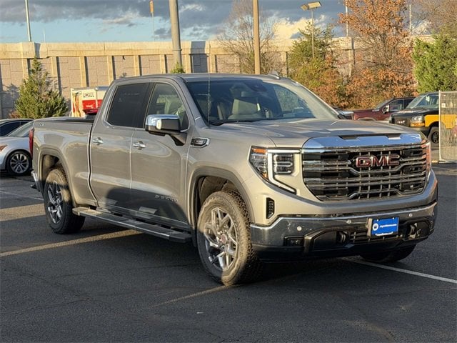 2026 GMC Sierra 1500 SLT's photo