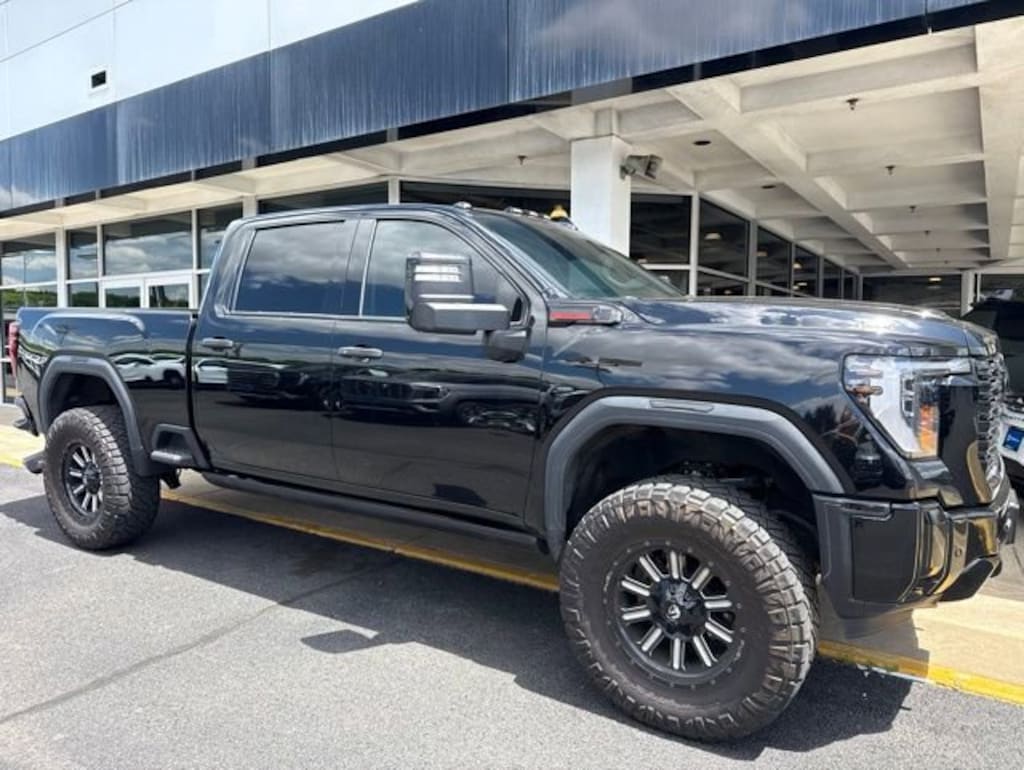 Used 2024 GMC Sierra 2500 HD Denali Truck Crew Cab