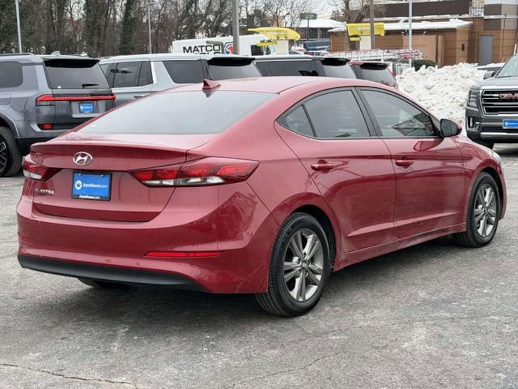 Used 2017 Hyundai Elantra SE Sedan