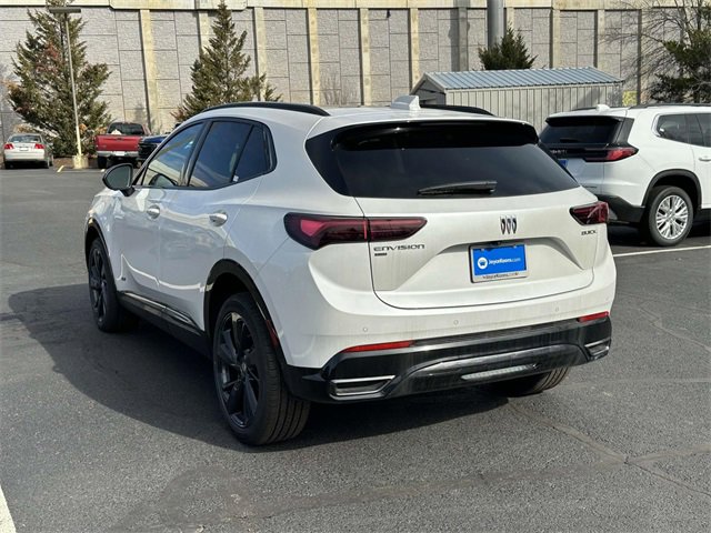 2025 Buick Envision Sport Touring photo 3