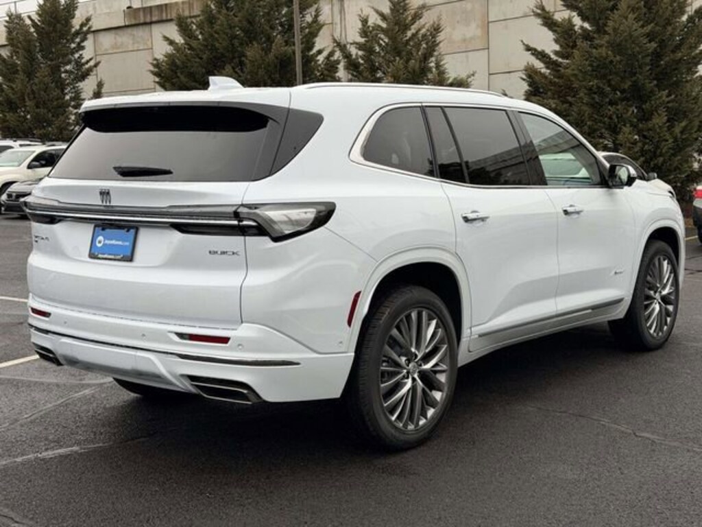 New 2026 Buick Enclave Avenir SUV